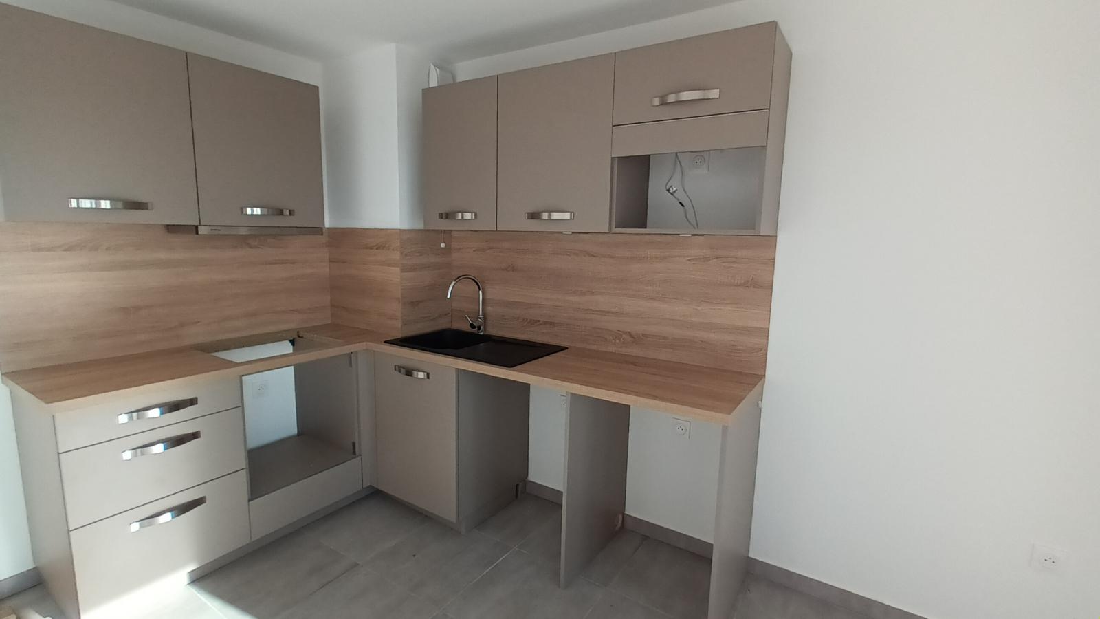 
																																							2 pièces - 
																																						RDC - 45m² - 1 111,40 € - Photo #2