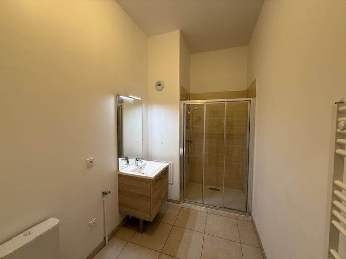 
																			2 pièces - 
																		RDC - 53m² - 873,80 € - Photo #6