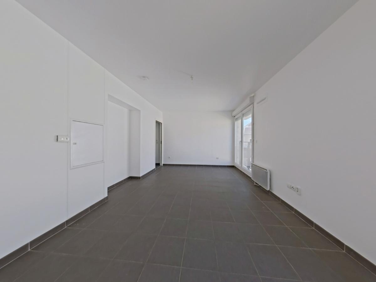 1 pièce - 1er étage - 29m² - 442,11 € - Photo #2
