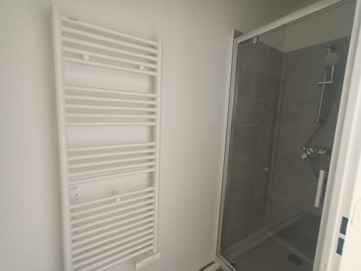 
																																							2 pièces - 
																																						2ème étage - 42m² - 948,74 € - Photo #3
