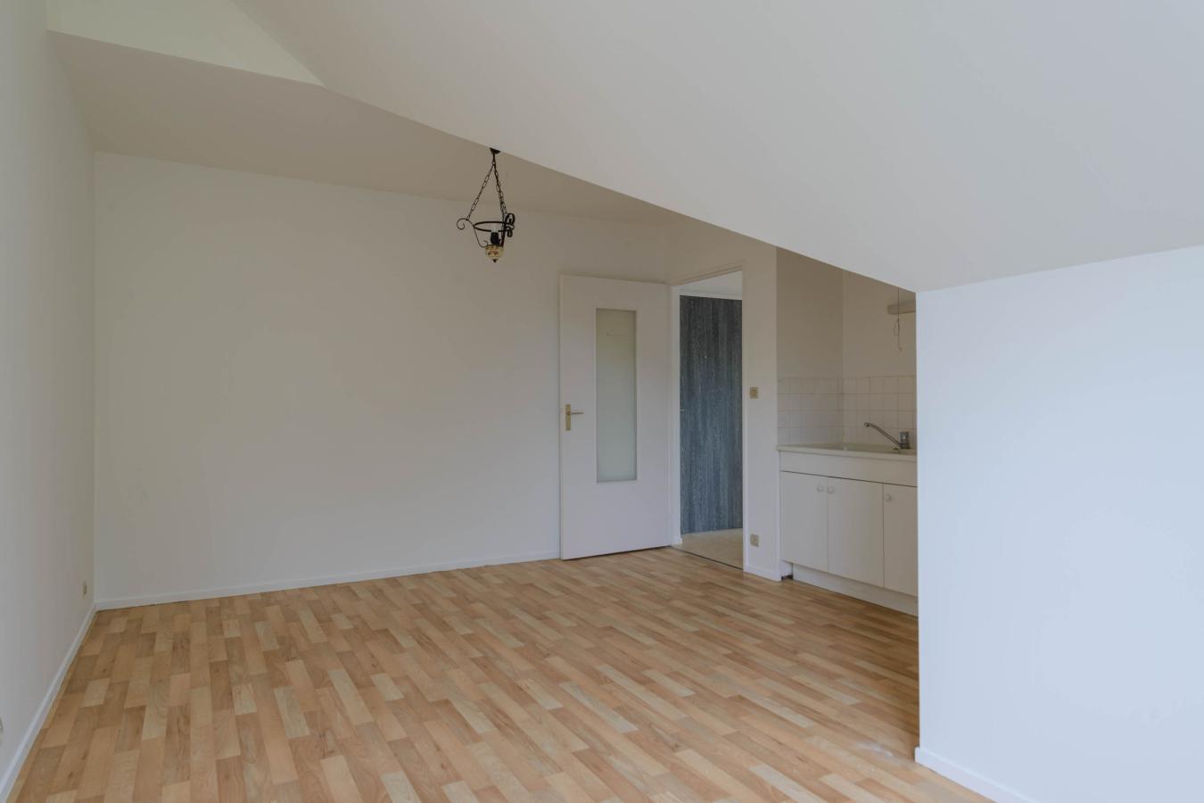 
																			1 pièce - 
																		3ème étage - 33m² - 110 000 € - Photo #2