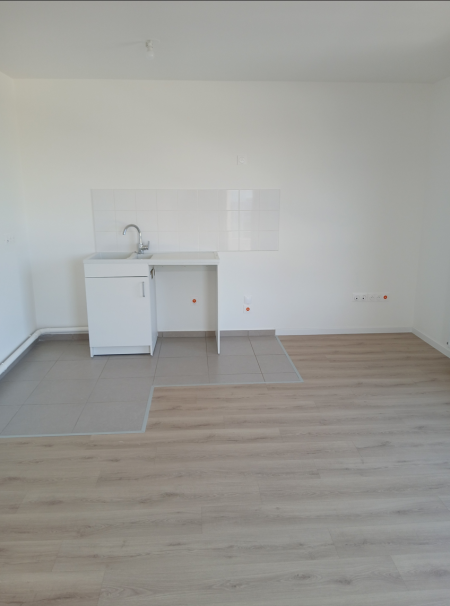 
																			2 pièces - 
																		4ème étage - 45m² - 1 161,97 € - Photo #1