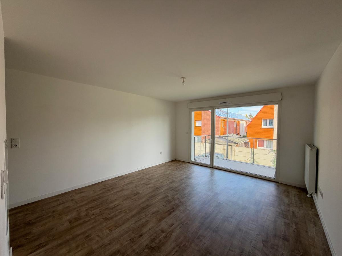 
																																							3 pièces - 
																																						1er étage - 62m² - 819,54 € - Photo #3