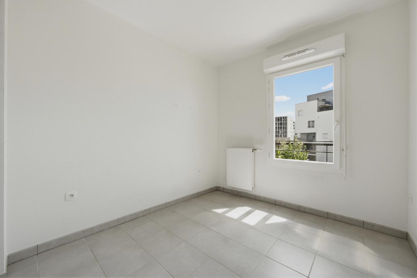 
																																							4 pièces - 
																																						5ème étage - 90m² - 297 000 € - Photo #4