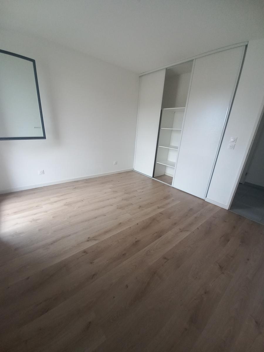 
																																							4 pièces - 
																																						5ème étage - 133m² - 1 593,12 € - Photo #4