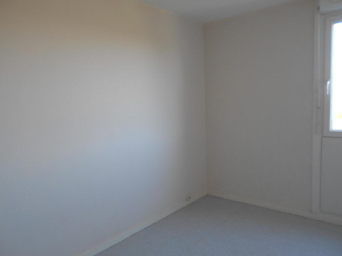 5 pièces - 3ème étage - 91m² - 836,08 € - Photo #5