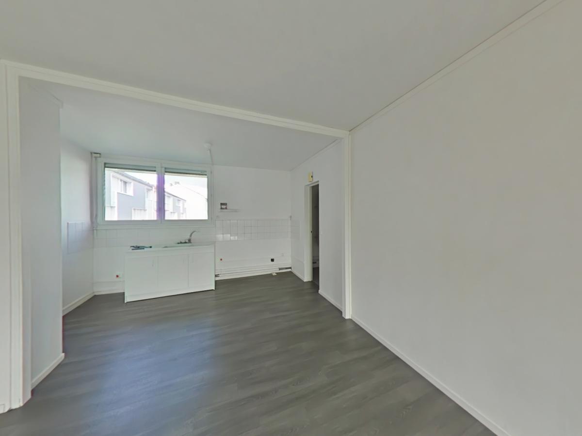 
																																							4 pièces - 
																																						2ème étage - 73m² - 588,00 € - Photo #1