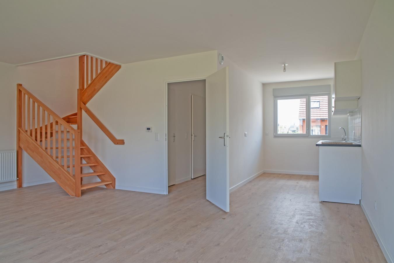 
																																							4 pièces - 
																																						RDC - 81m² - 785,86 € - Photo #1