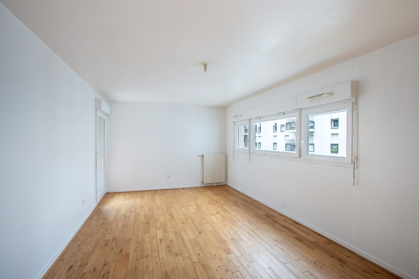 
																																							4 pièces - 
																																						1er étage - 76m² - 1 920,59 € - Photo #2