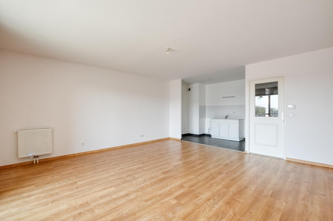 
																			2 pièces - 
																		3ème étage - 58m² - 1 049,93 € - Photo #2