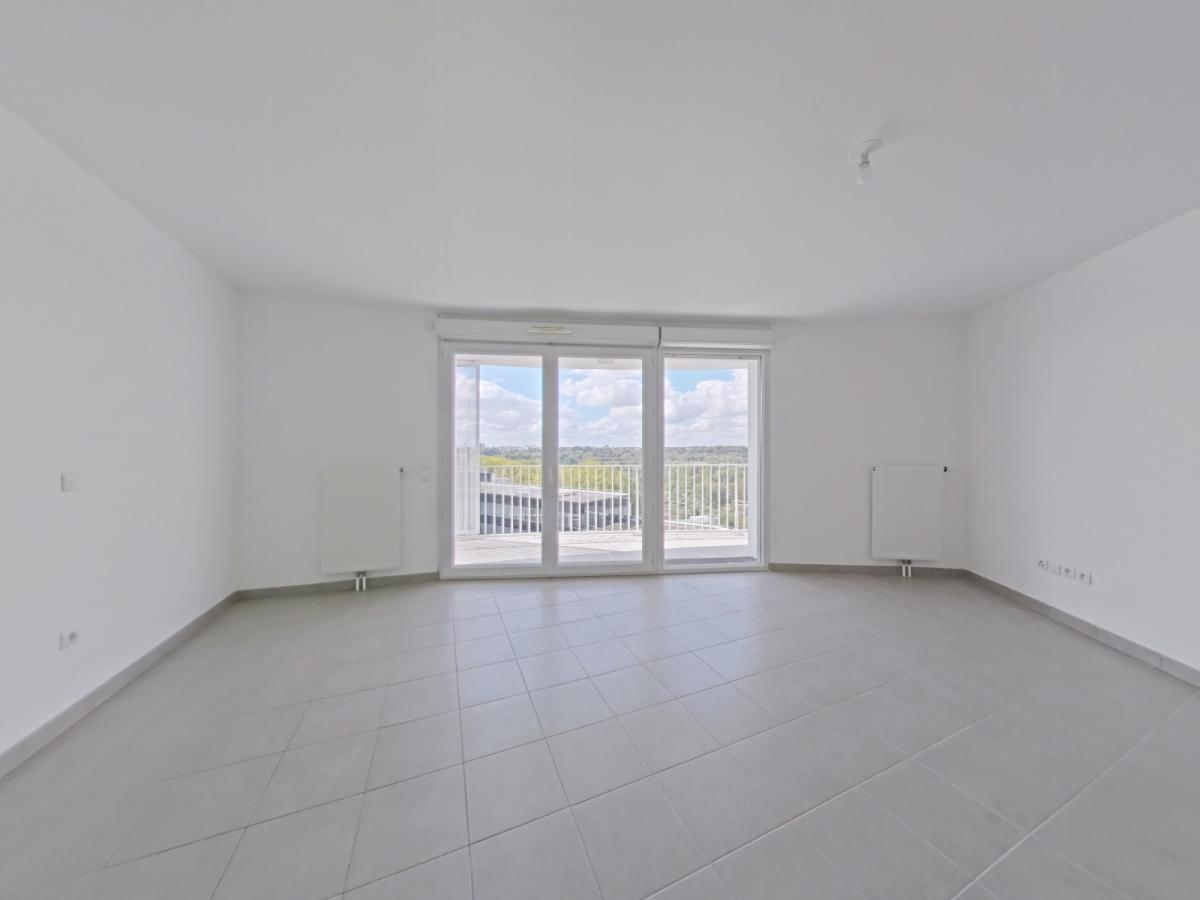 
																																							3 pièces - 
																																						11ème étage - 66m² - 890,41 € - Photo #1