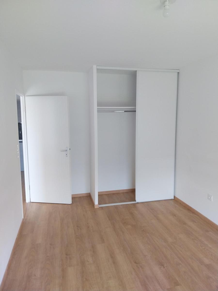 
																			3 pièces - 
																		4ème étage - 67m² - 999,77 € - Photo #6