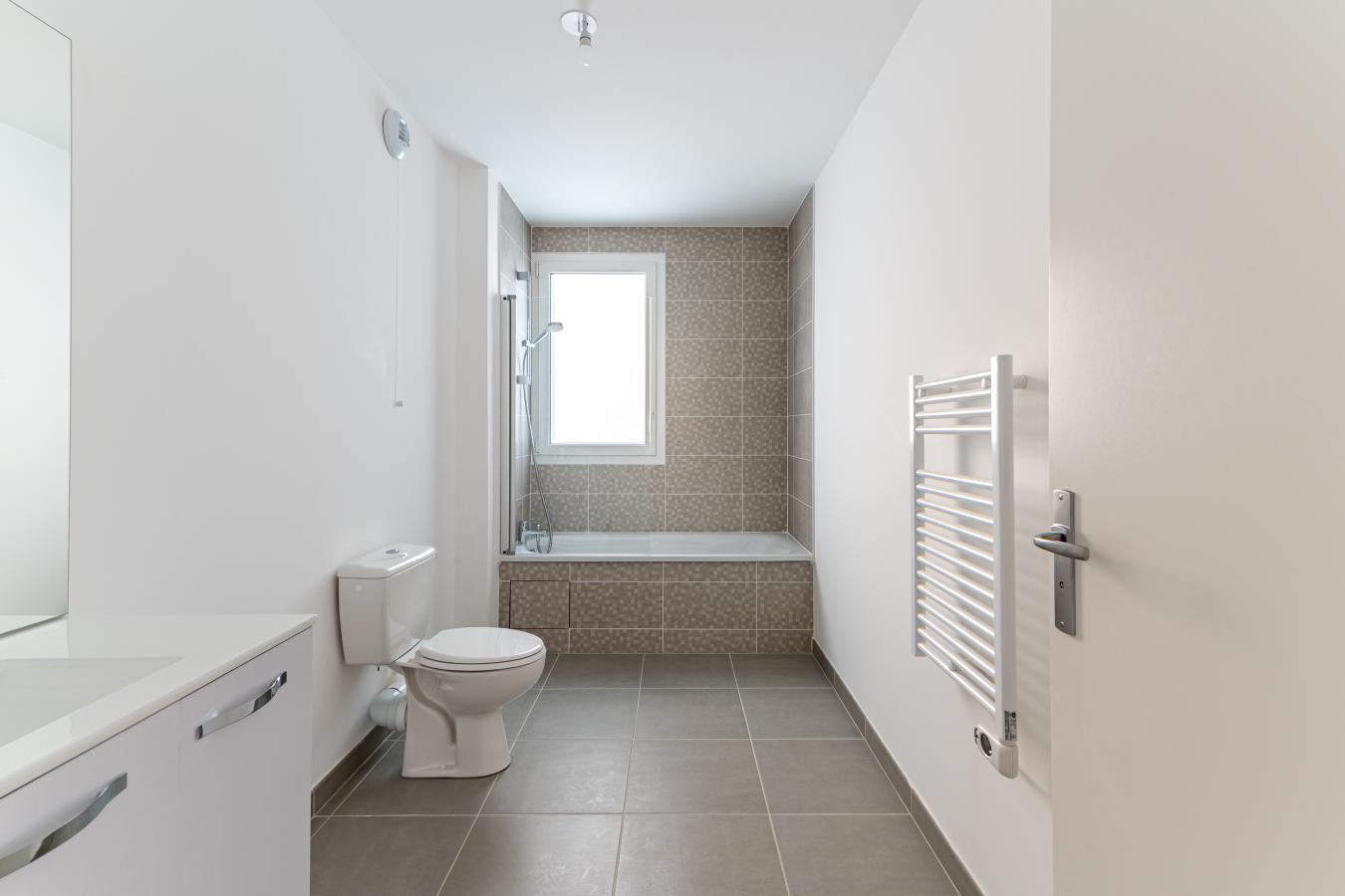 
																																							5 pièces - 
																																						4ème étage - 95m² - 1 622,84 € - Photo #7