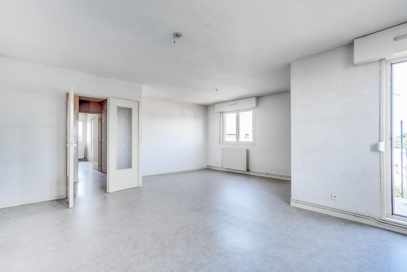 
																																							4 pièces - 
																																						1er étage - 83m² - 747,46 € - Photo #4