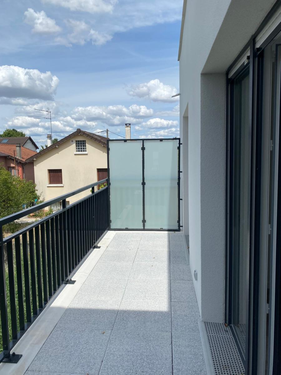 
																																							3 pièces - 
																																						1er étage - 68m² - 1 255,83 € - Photo #4