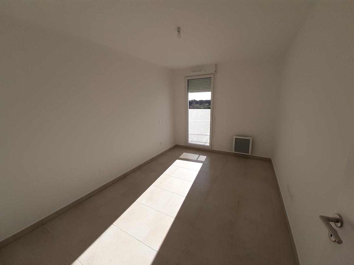 3 pièces - 5ème étage - 63m² - 968,64 € - Photo #3