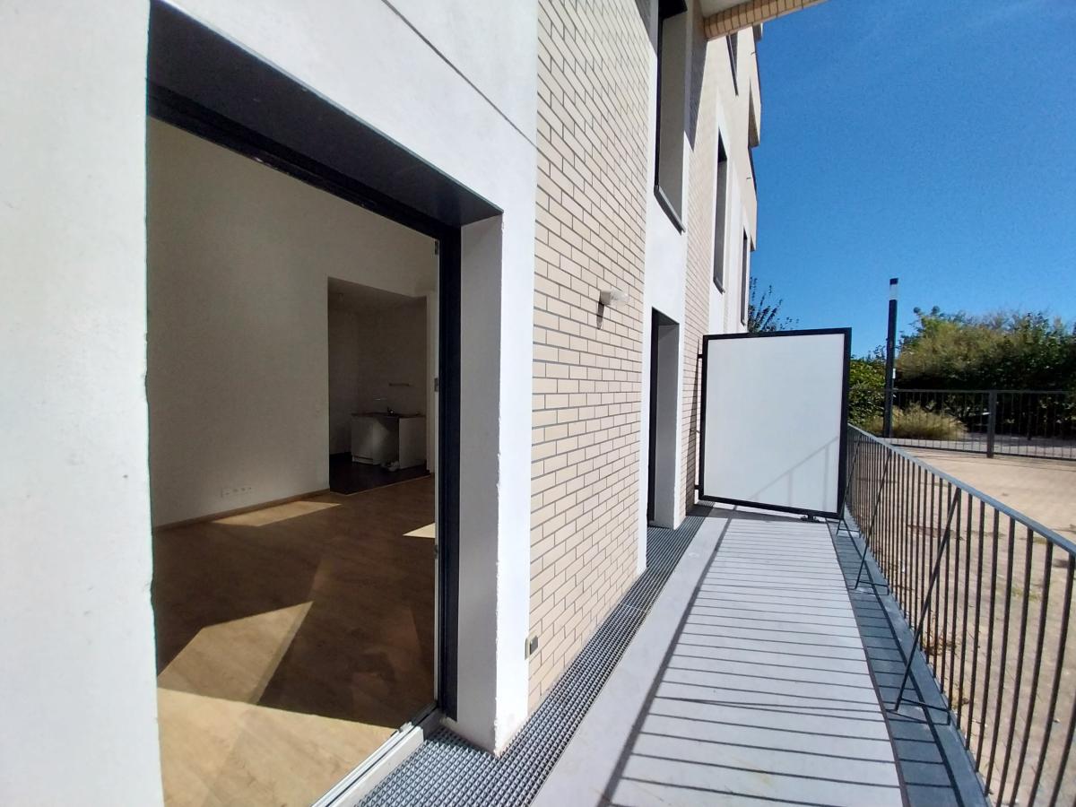 
																																							3 pièces - 
																																						RDC - 70m² - 1 071,16 € - Photo #4