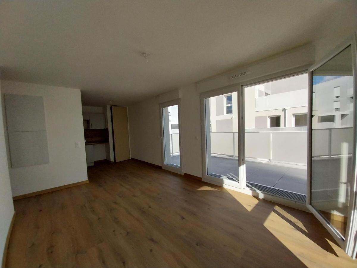 3 pièces - 2ème étage - 63m² - 782,46 € - Photo #3