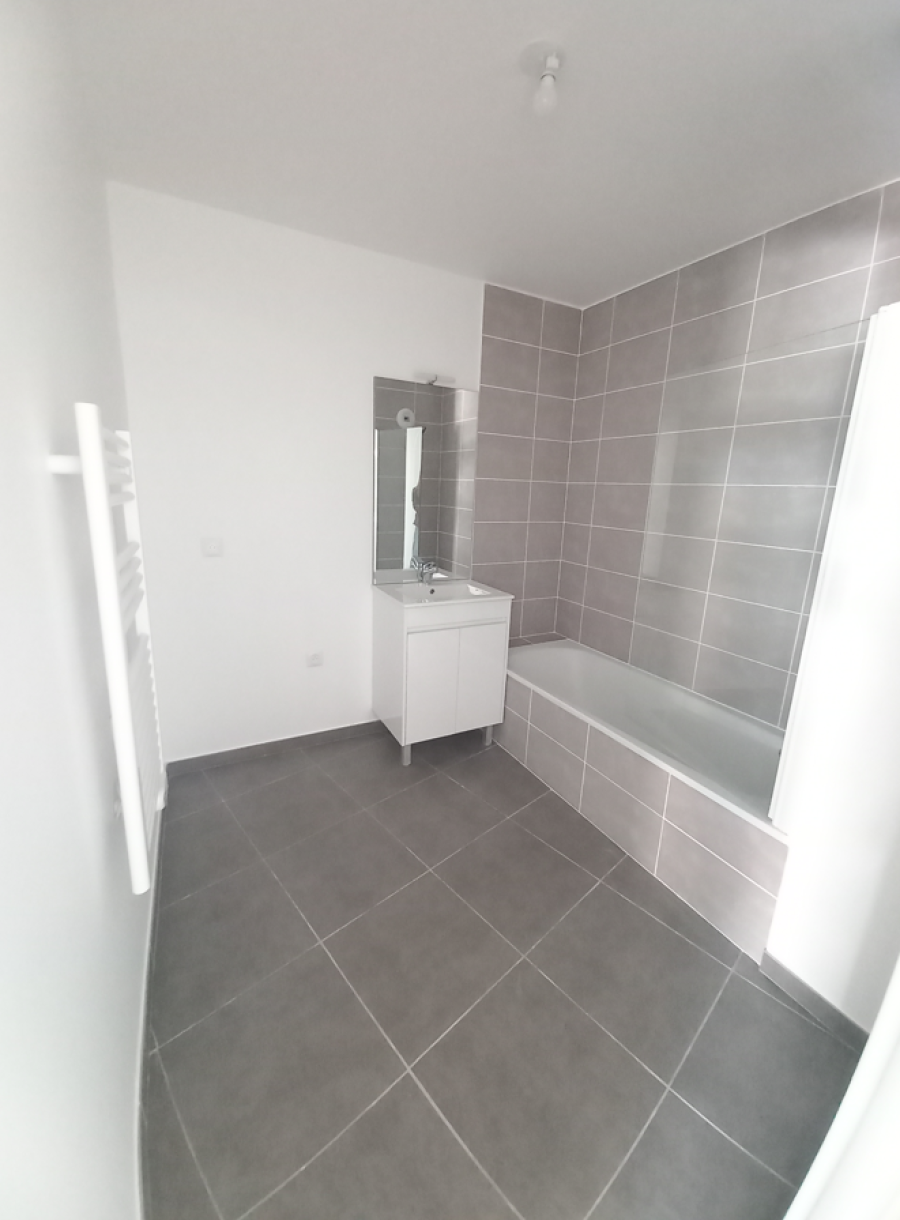 
																																							3 pièces - 
																																						3ème étage - 69m² - 965,78 € - Photo #6