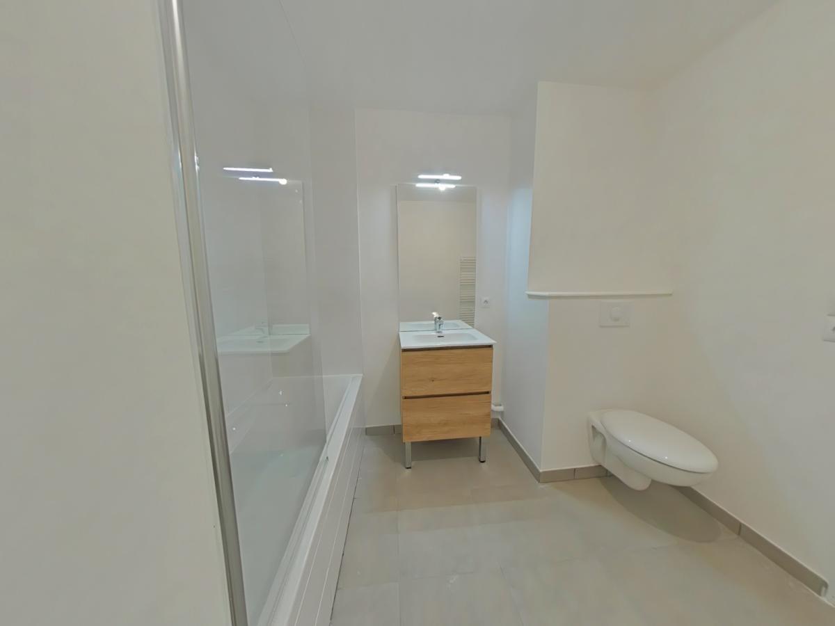 
																			3 pièces - 
																		4ème étage - 64m² - 838,32 € - Photo #4