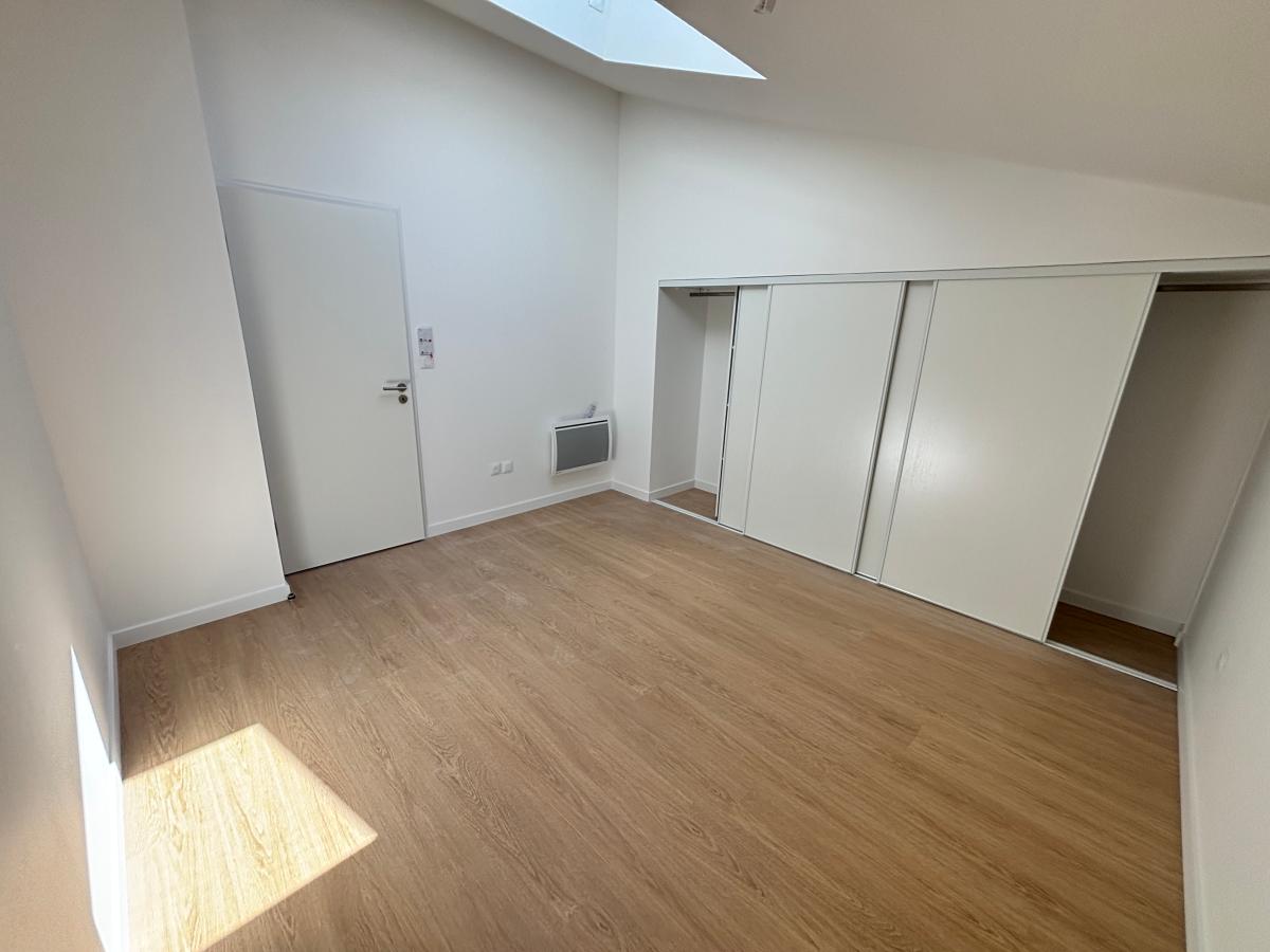 
																			3 pièces - 
																		2ème étage - 82m² - 799,23 € - Photo #4