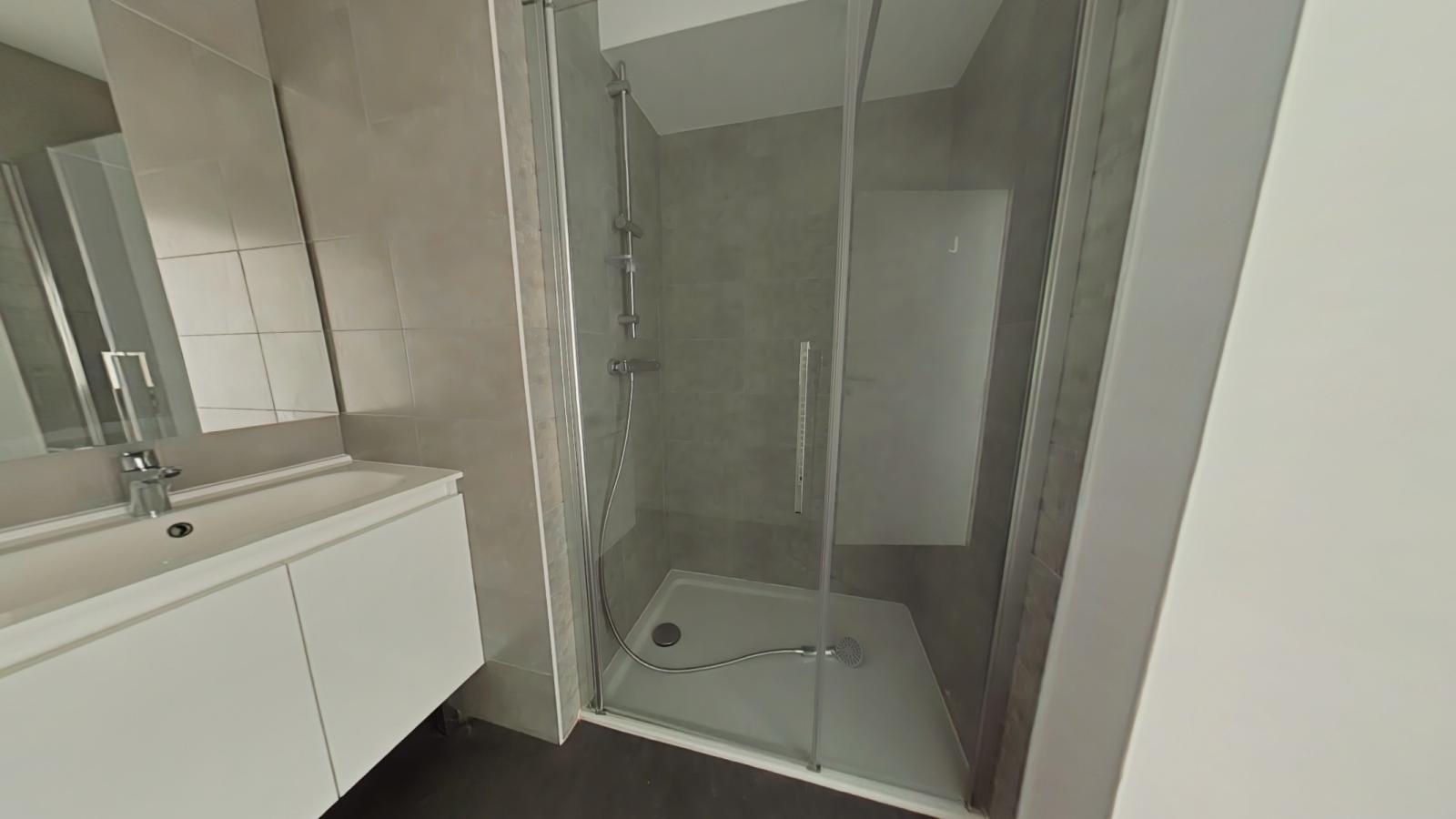 4 pièces - 3ème étage - 86m² - 1 057,76 € - Photo #5