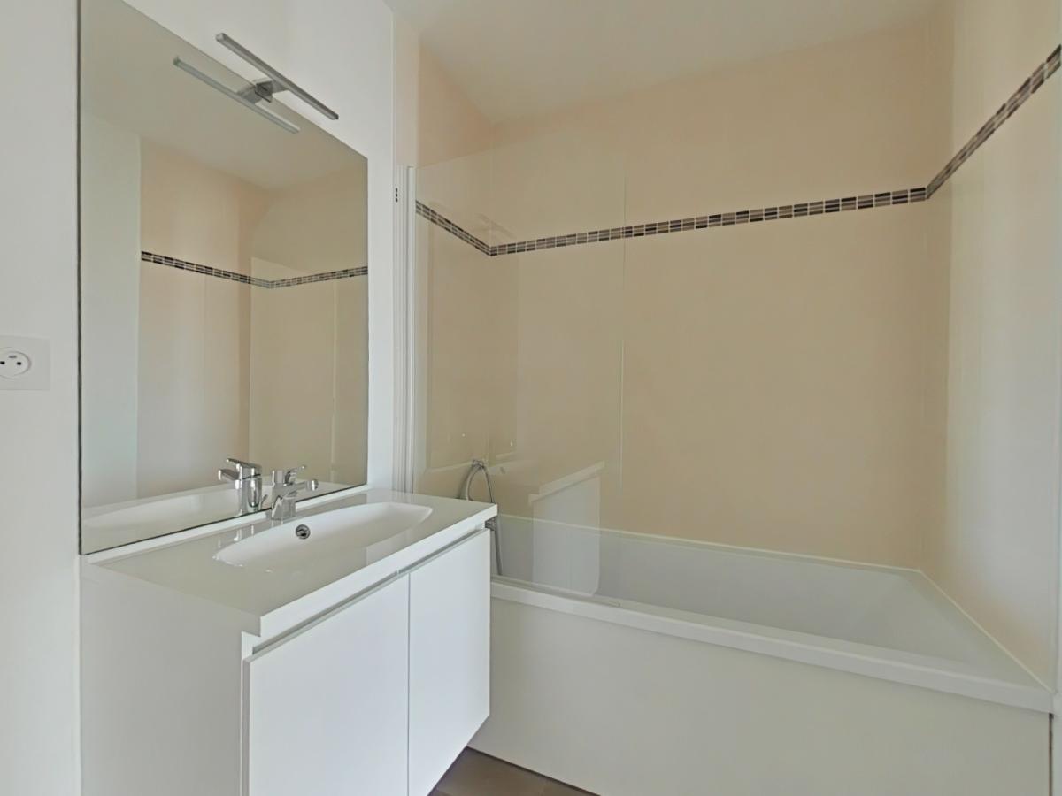 
																																							3 pièces - 
																																						1er étage - 67m² - 772,09 € - Photo #4