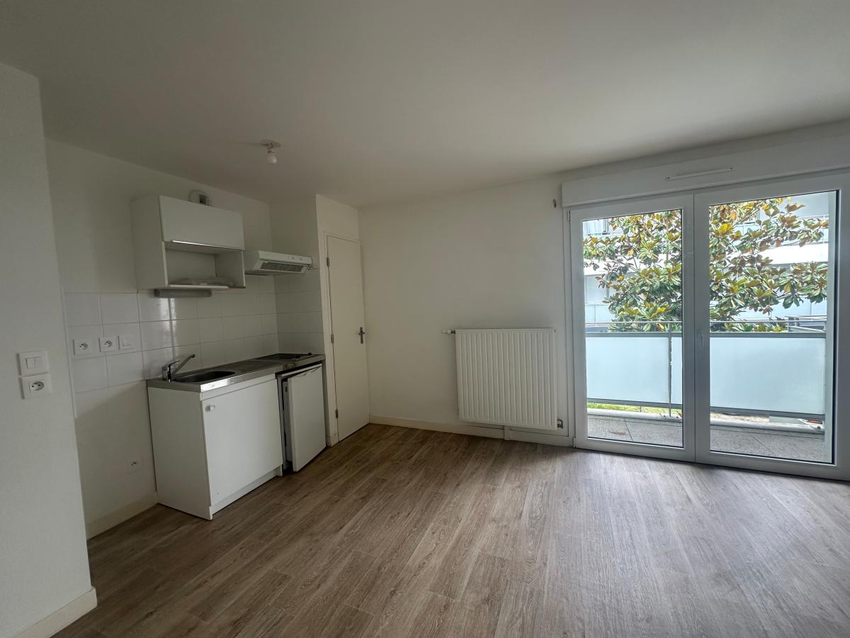 
																																							1 pièce - 
																																						1er étage - 34m² - 447,16 € - Photo #2
