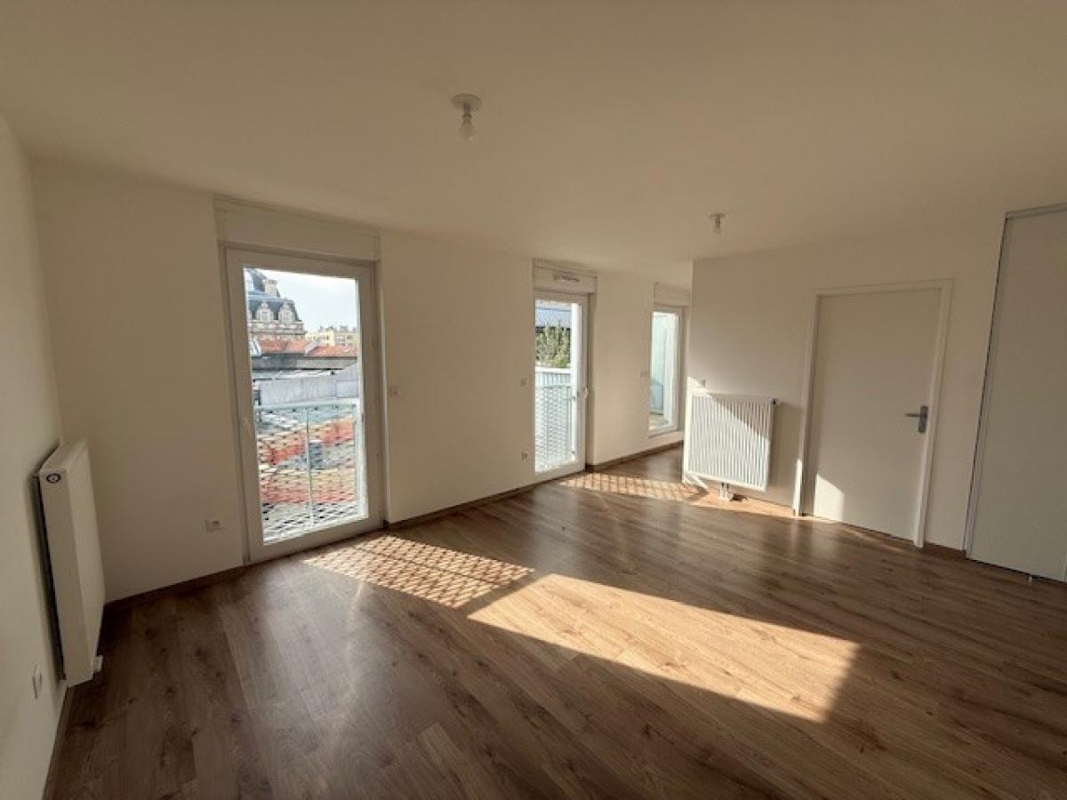 
																			1 pièce - 
																		4ème étage - 33m² - 538,85 € - Photo #3