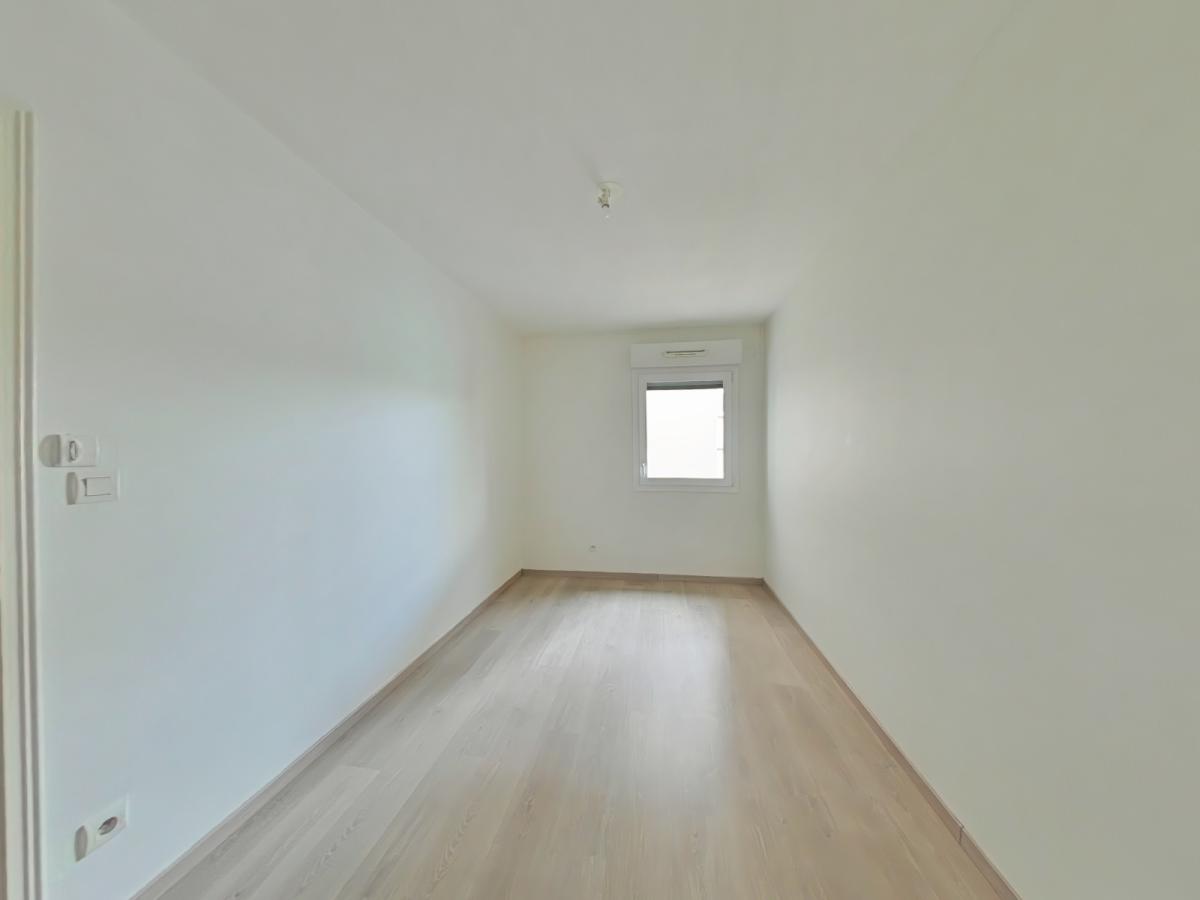 
																																							3 pièces - 
																																						2ème étage - 62m² - 816,17 € - Photo #4