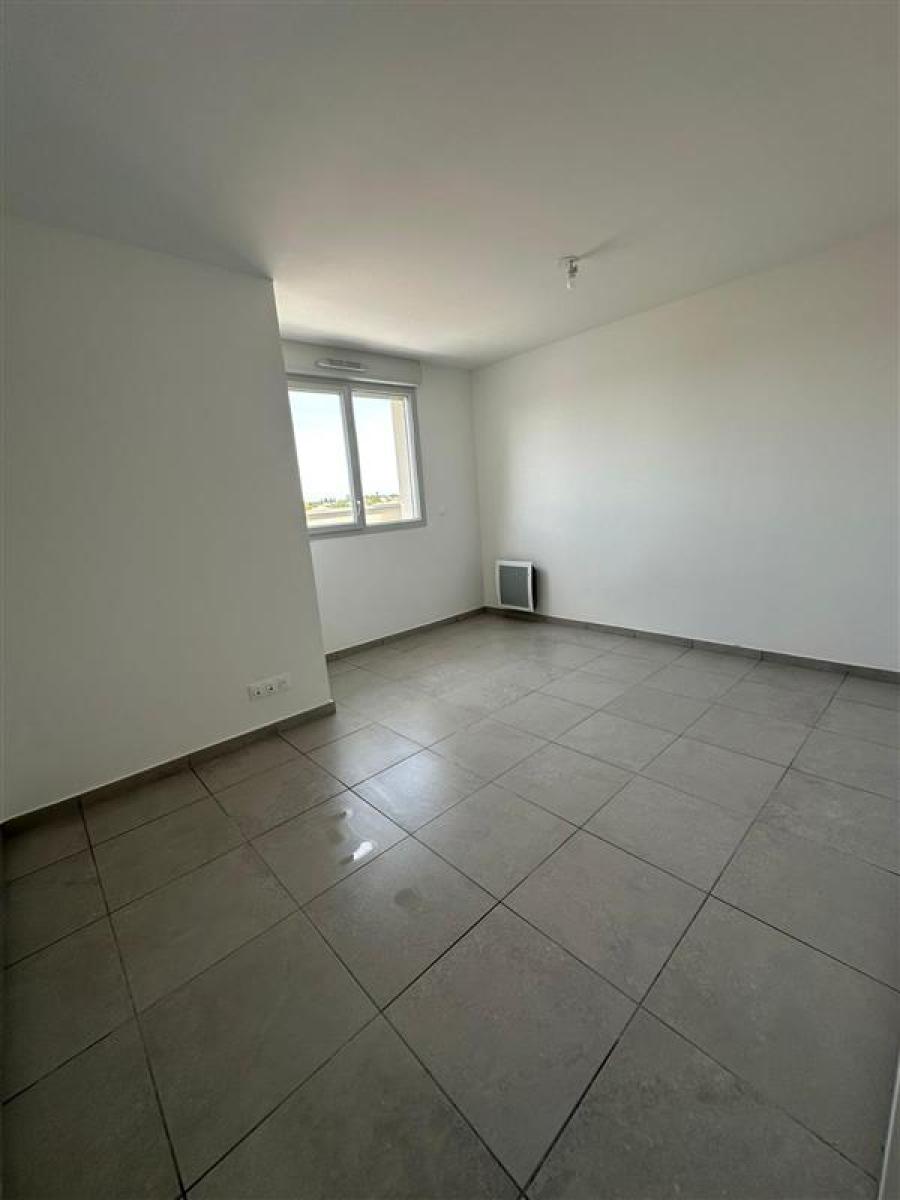 
																			2 pièces - 
																		3ème étage - 46m² - 741,40 € - Photo #5