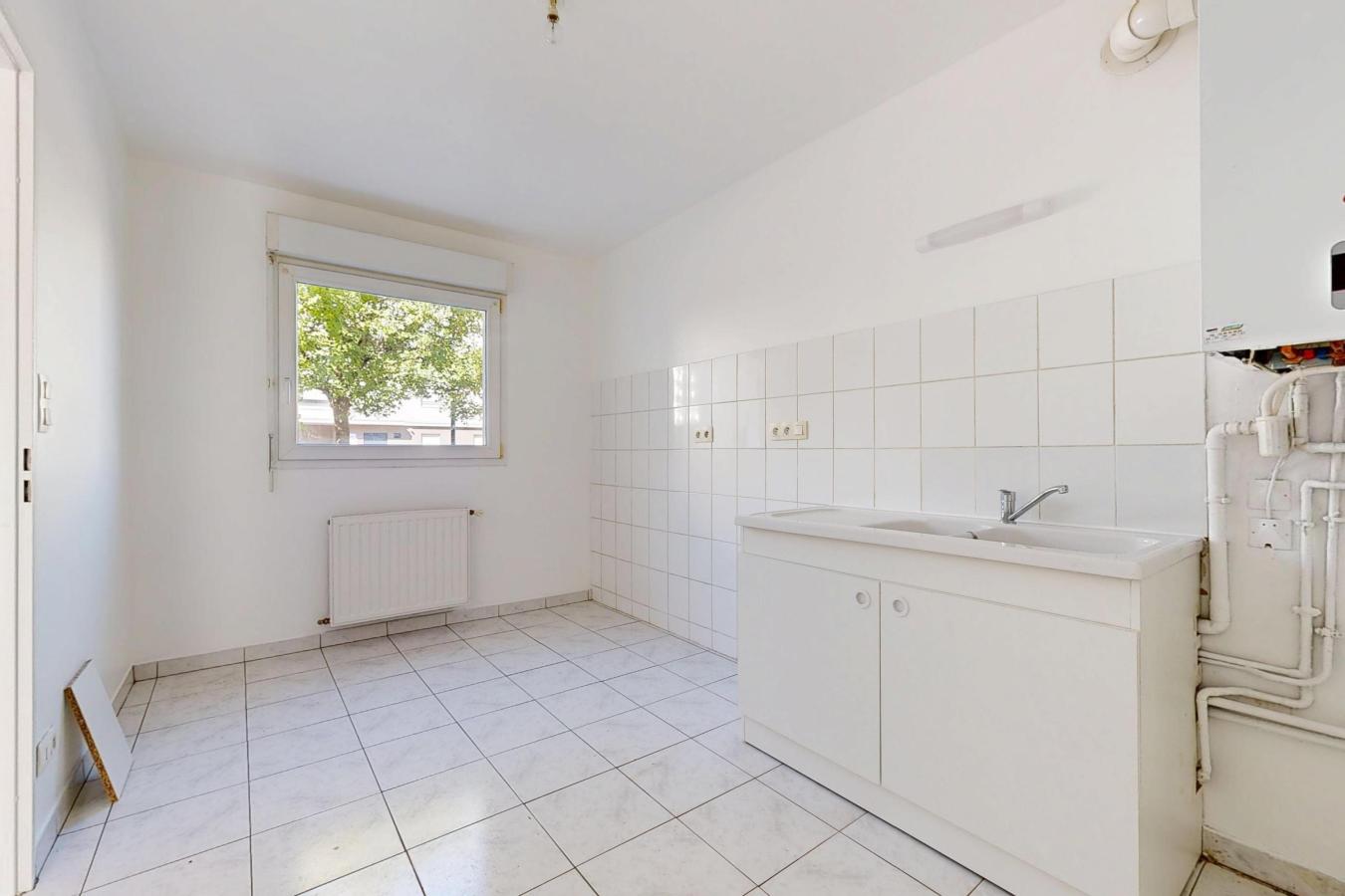 5 pièces - RDC - 106m² - 1 401,59 € - Photo #4