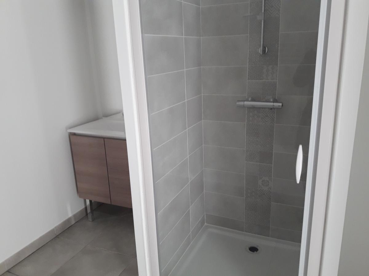 
																																							3 pièces - 
																																						1er étage - 66m² - 1 046,41 € - Photo #3