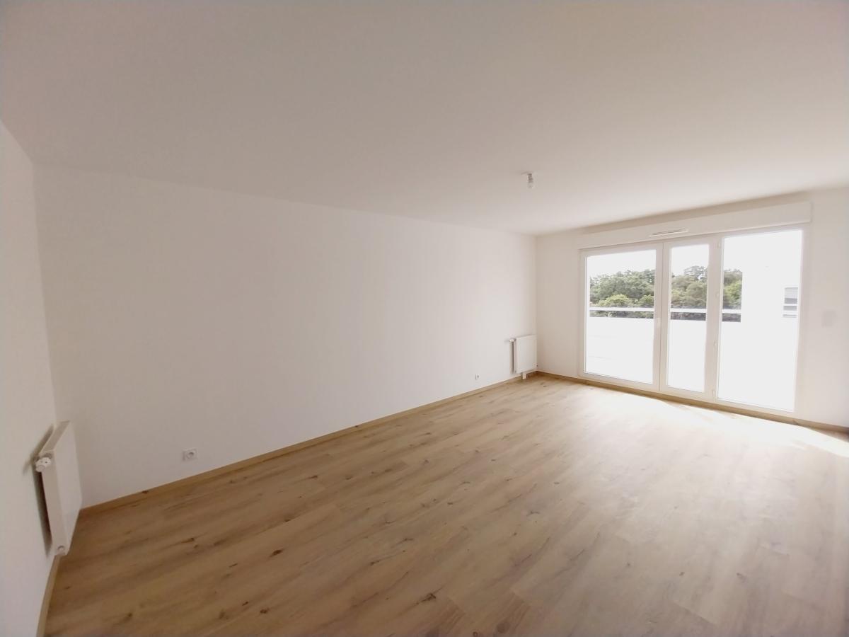 
																			3 pièces – 
																		2ème étage – 69m² - 860,06 € - Photo #0