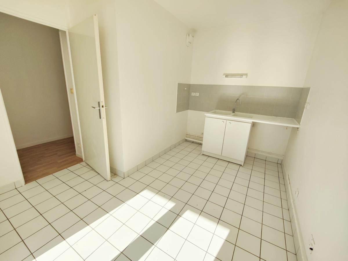 
																																							3 pièces - 
																																						RDC - 76m² - 182 100 € - Photo #2