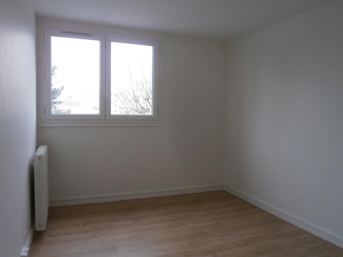 4 pièces - 4ème étage - 78m² - 155 000 € - Photo #2