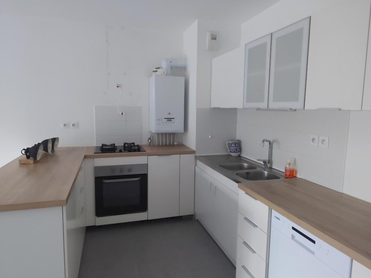 
																																							2 pièces - 
																																						RDC - 50m² - 828,63 € - Photo #2