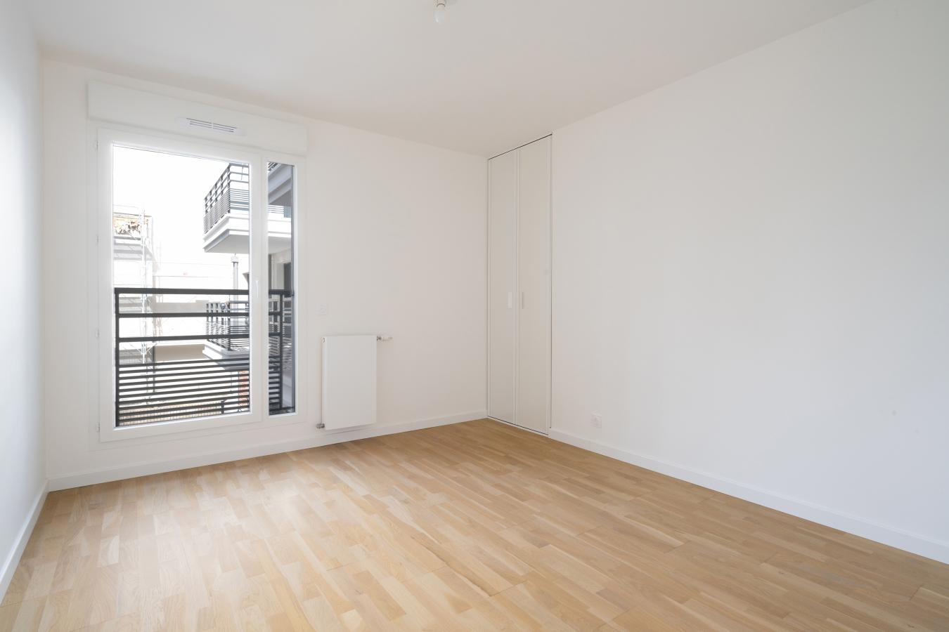 
																																							3 pièces - 
																																						1er étage - 63m² - 1 366,54 € - Photo #3