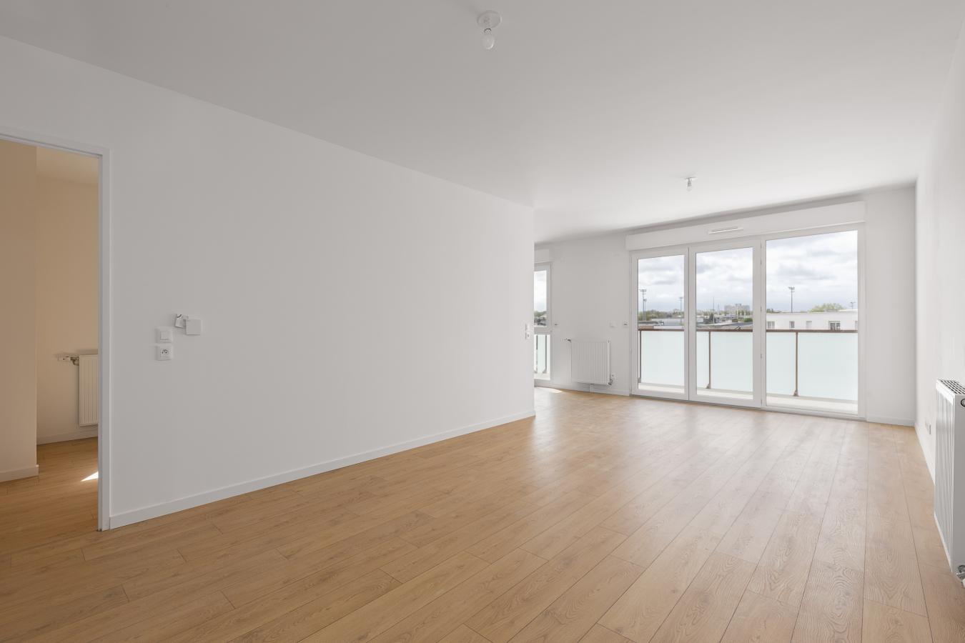 
																																							4 pièces - 
																																						4ème étage - 91m² - 1 075,00 € - Photo #2