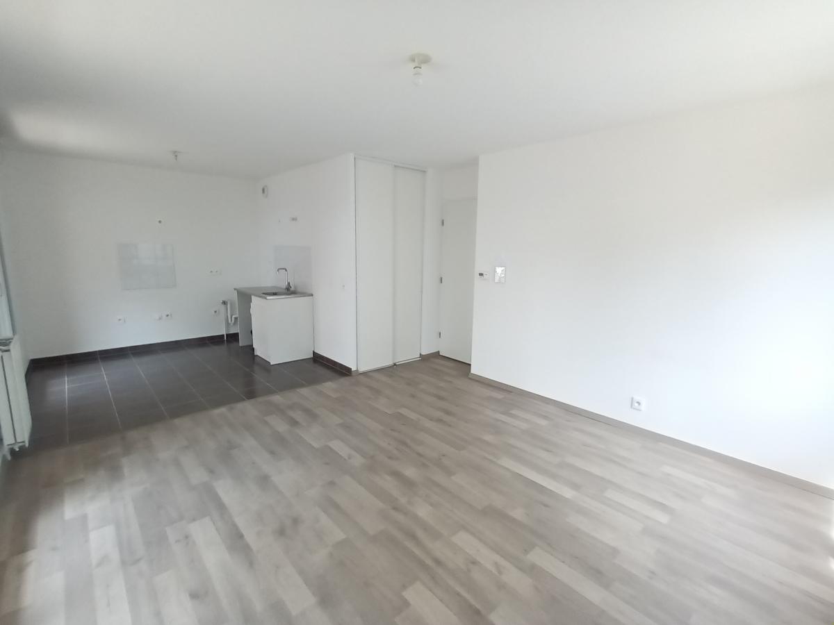 5 pièces - 3ème étage - 86m² - 1 661,05 € - Photo #0