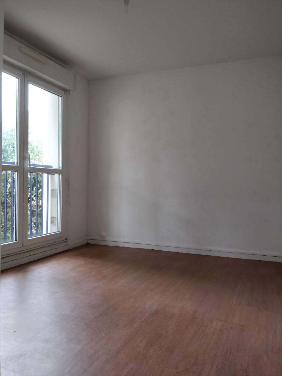4 pièces - 4ème étage - 78m² - 155 000 € - Photo #1