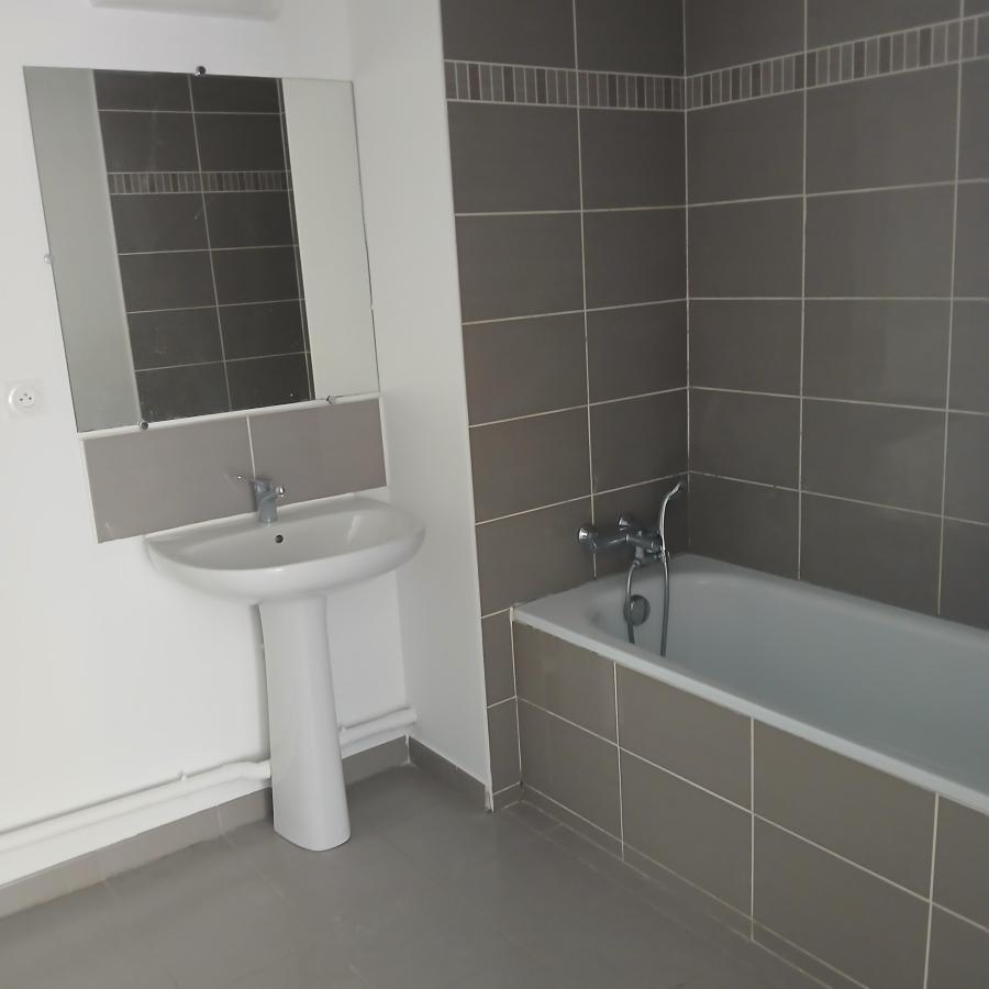 
																																							3 pièces - 
																																						2ème étage - 72m² - 922,55 € - Photo #6
