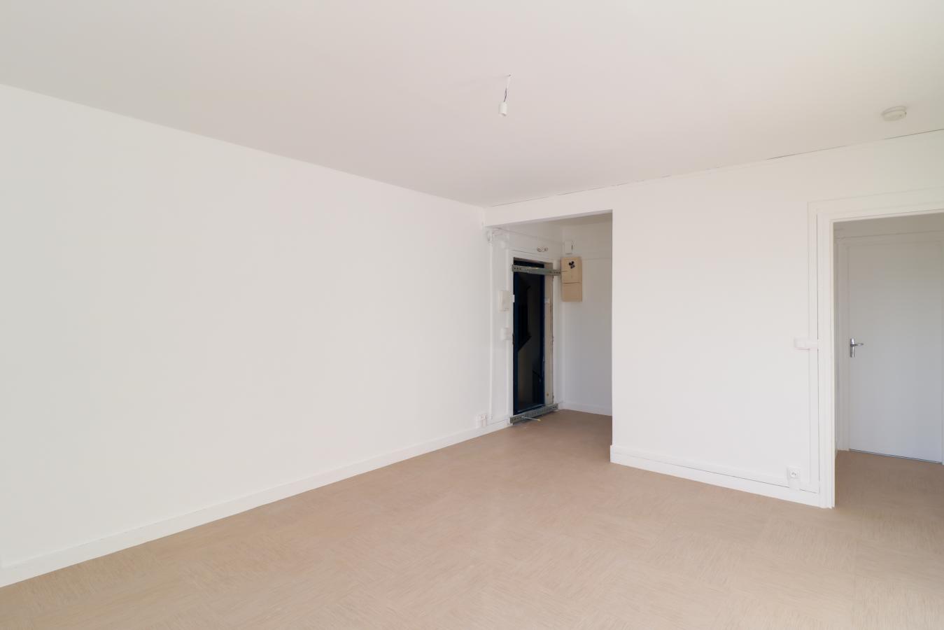 
																																							3 pièces - 
																																						1er étage - 55m² - 119 000 € - Photo #2