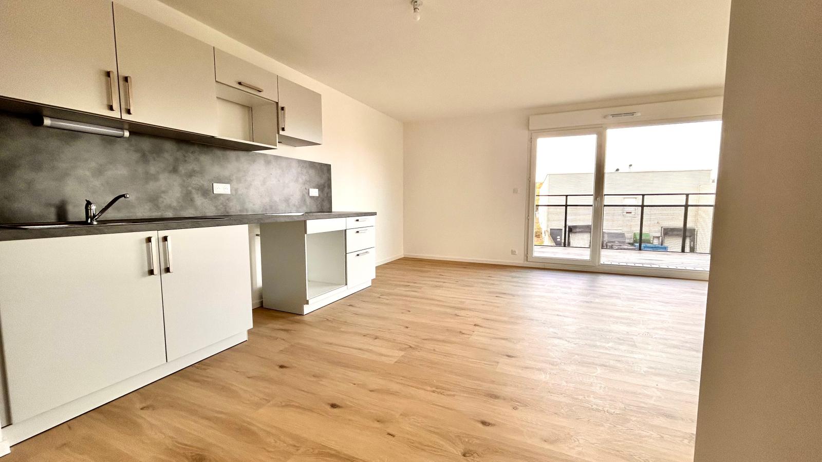 
																																							2 pièces - 
																																						RDC - 49m² - 725,80 € - Photo #1