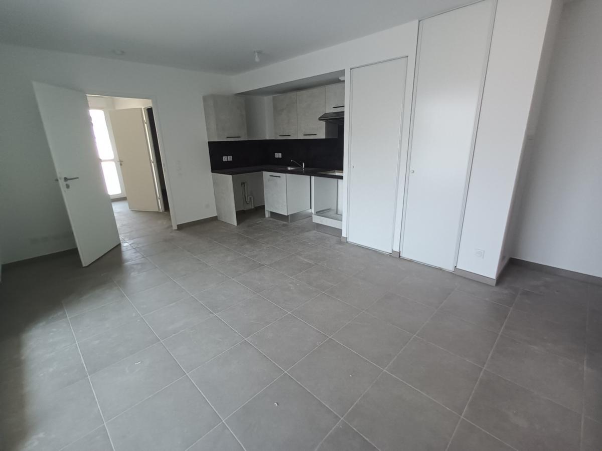 
																			2 pièces - 
																		3ème étage - 46m² - 922,85 € - Photo #4