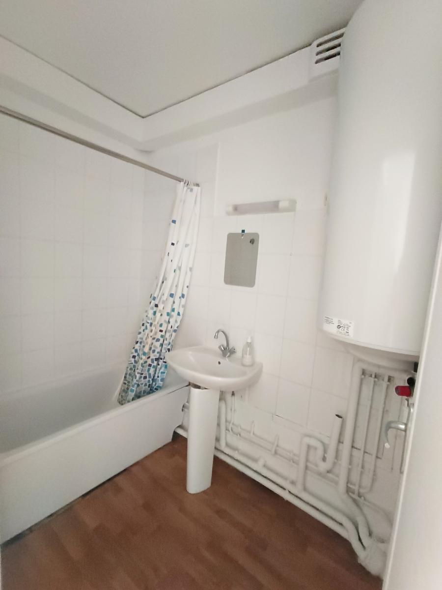 
																																							5 pièces - 
																																						RDC - 76m² - 1 431,14 € - Photo #1