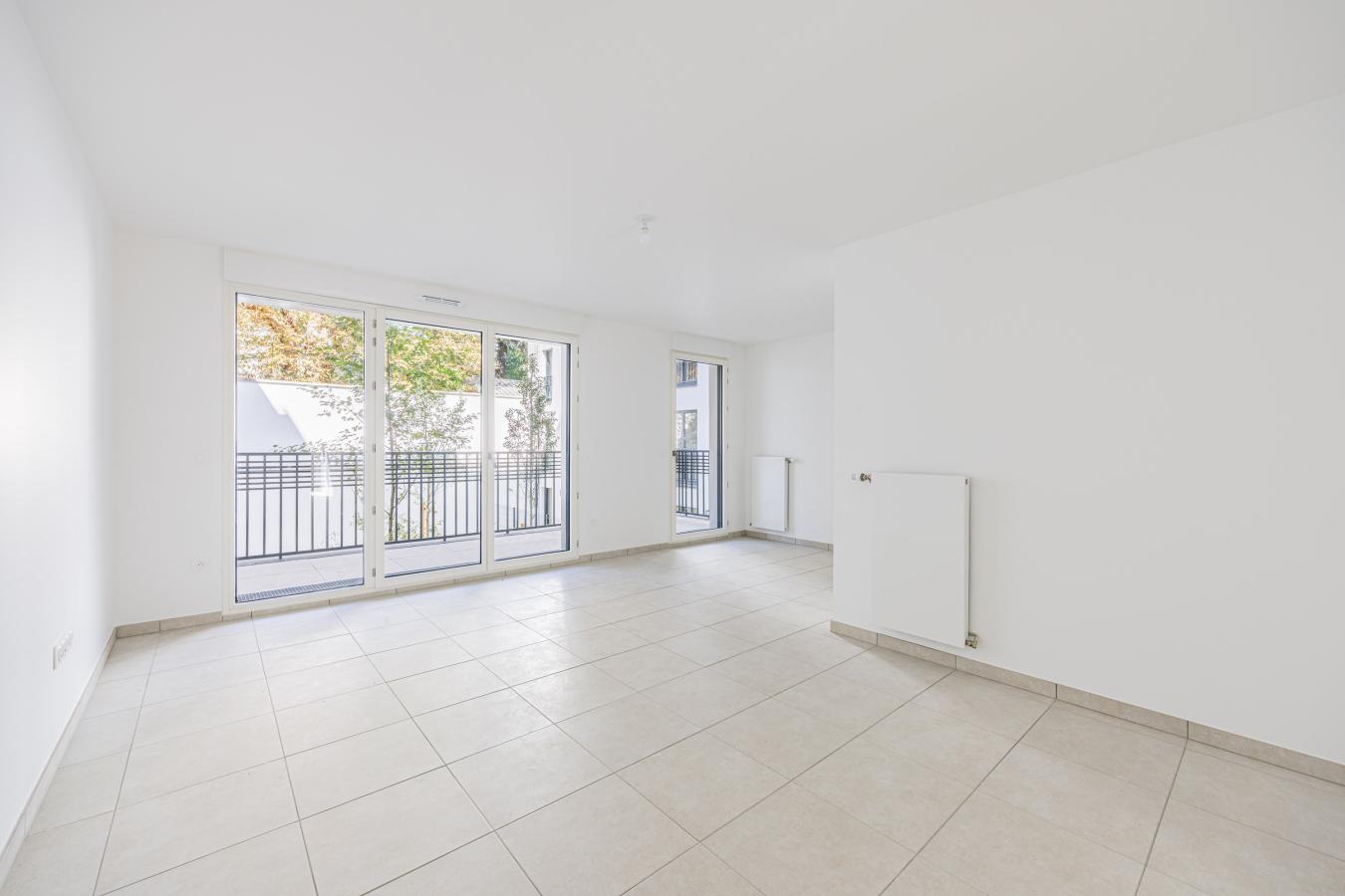5 pièces - RDC - 115m² - 2 538,97 € - Photo #0