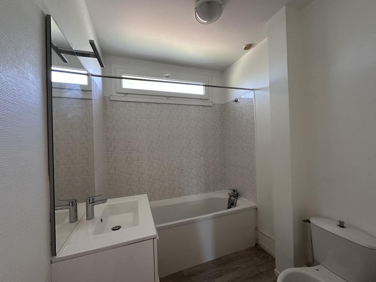 5 pièces - RDC - 107m² - 869,53 € - Photo #7