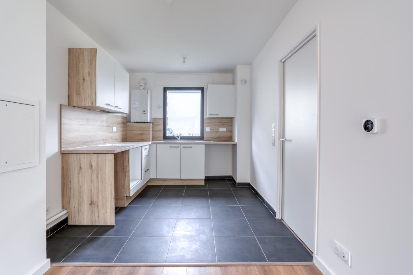 
																			5 pièces - 
																		RDC - 113m² - 2 105,65 € - Photo #2