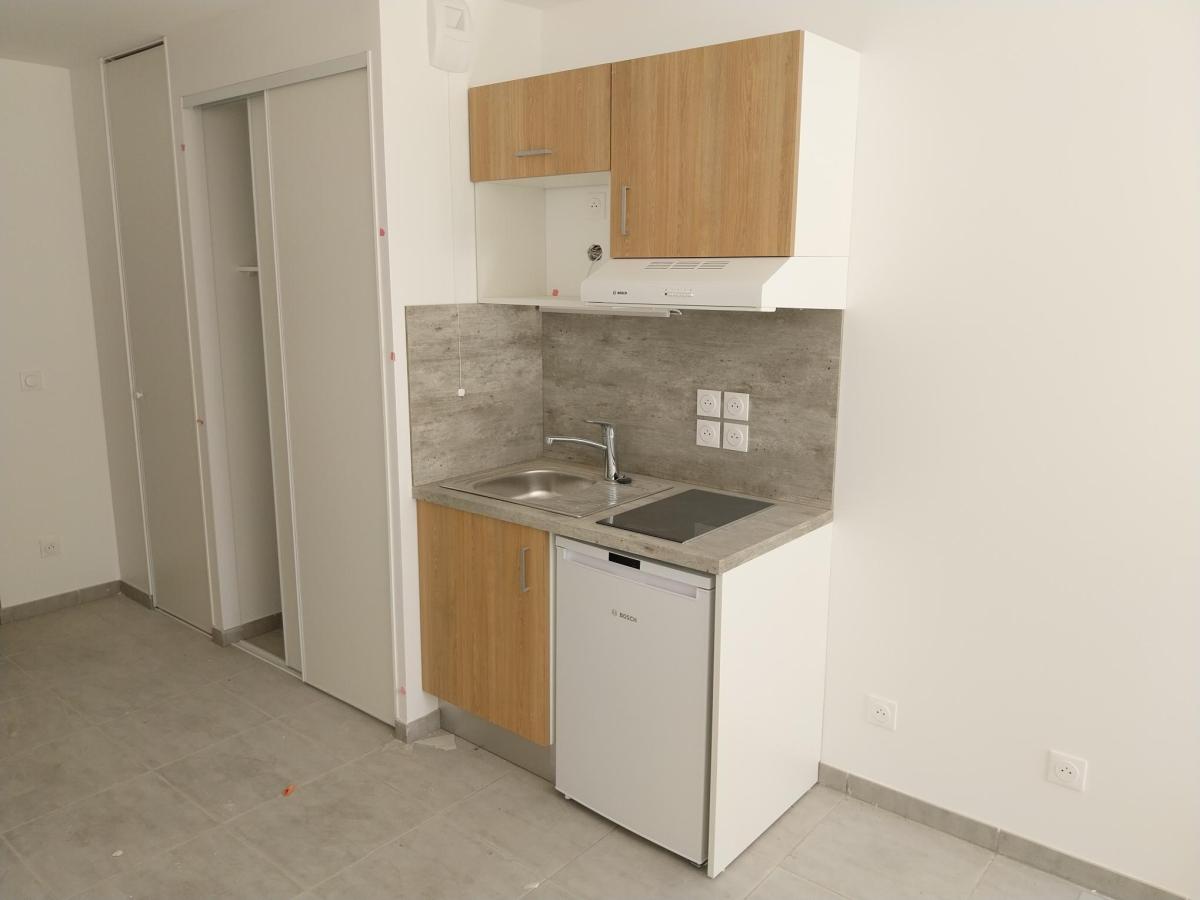 
																			2 pièces - 
																		RDC - 42m² - 771,50 € - Photo #2